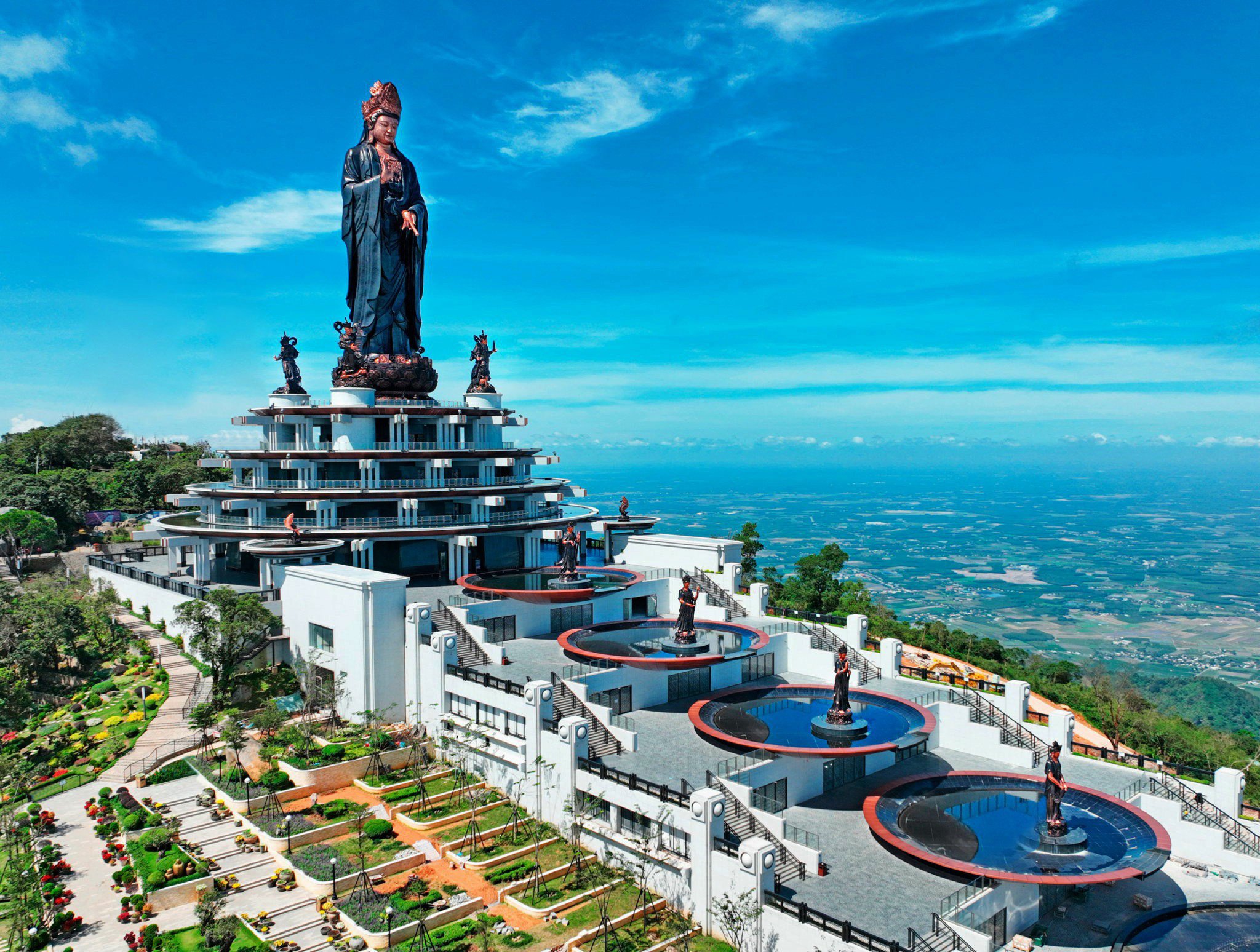 Núi Bà Đen: Biểu Tượng Văn Hóa và Tâm Linh của Tây Ninh-768-1