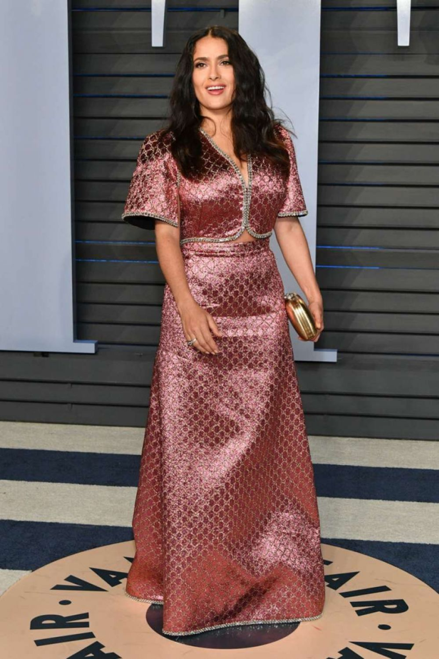 Salma Hayek mặc tôn chiều cao 1,57 m-110-1