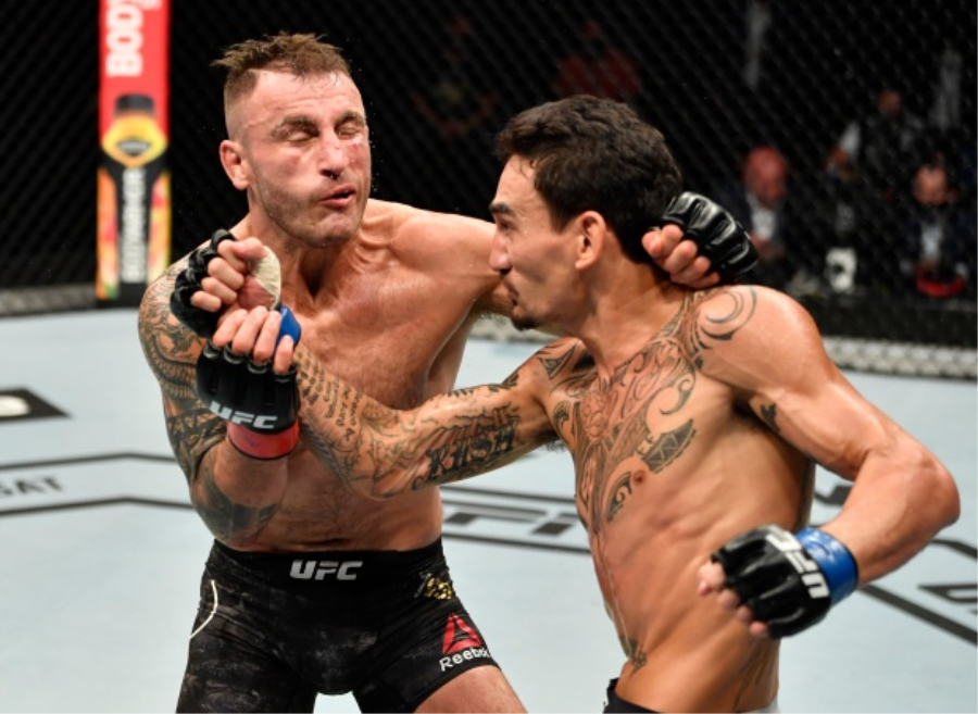 Những chiến thắng gây tranh cãi tại UFC