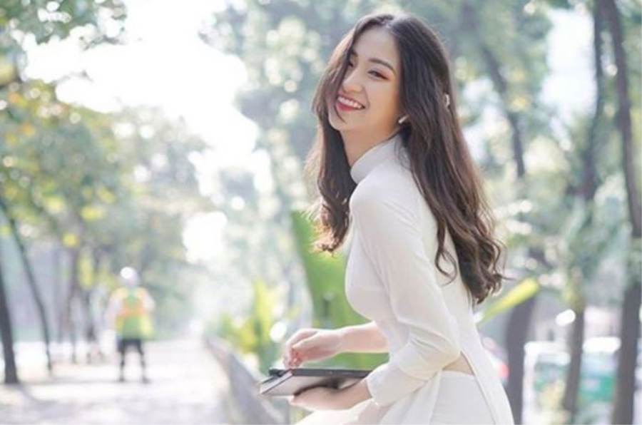 Tìm bạn gái chân dài
