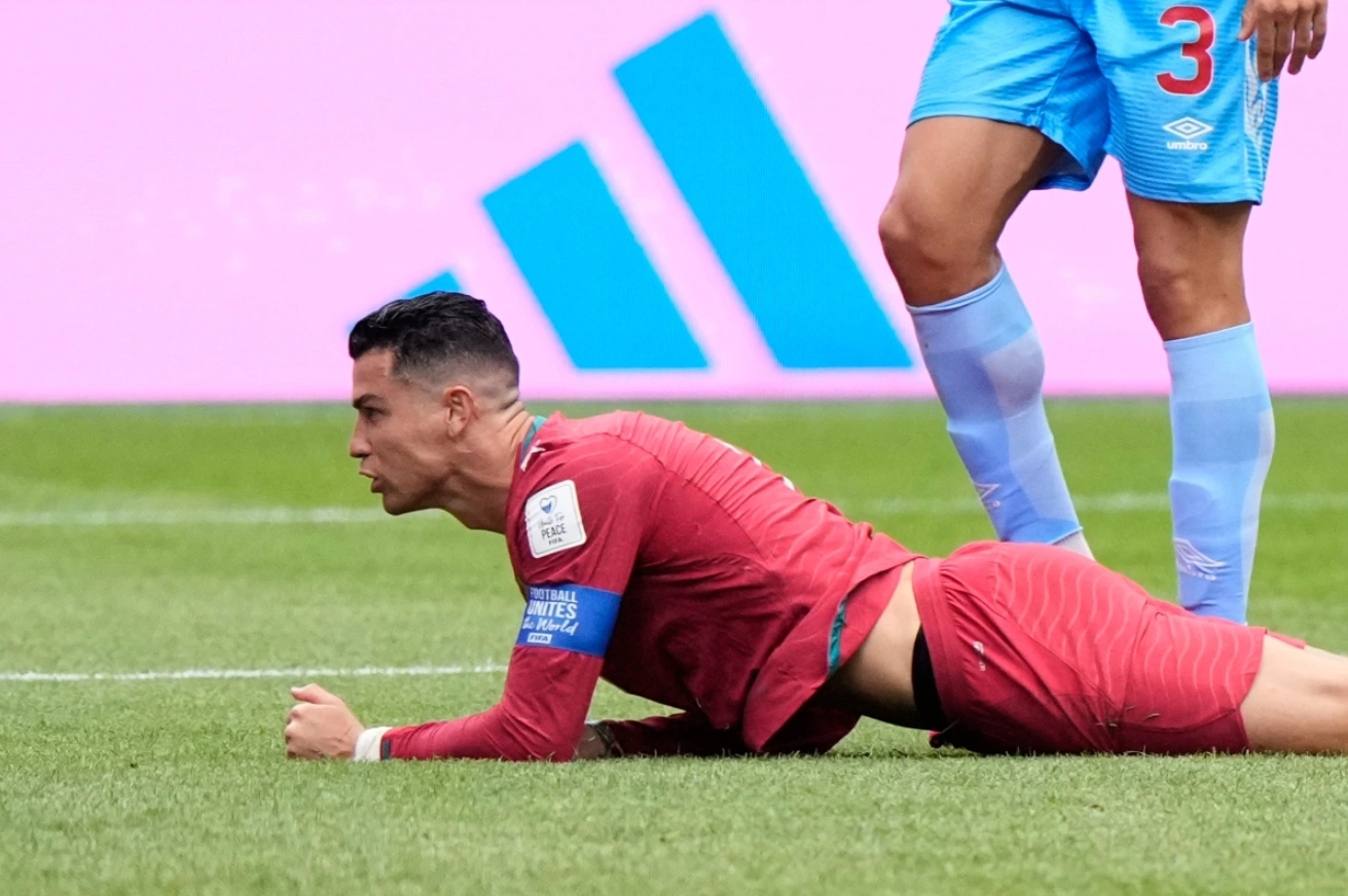 Đội Tuyển Bồ Đào Nha Nguy Cơ Chia Rẽ Vì Ronaldo