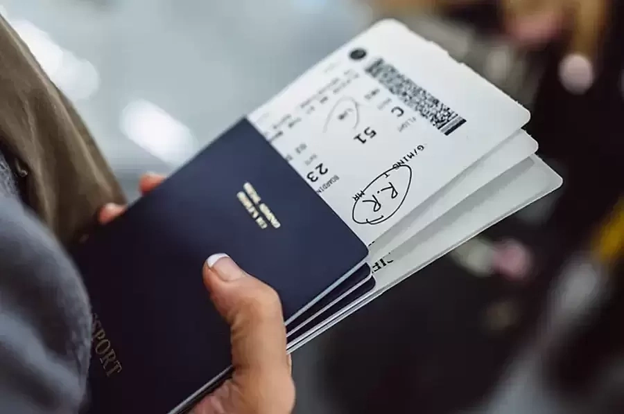 Ký Hiệu 'rr' trên Thẻ Lên Máy Bay Có Ý Nghĩa Gì?