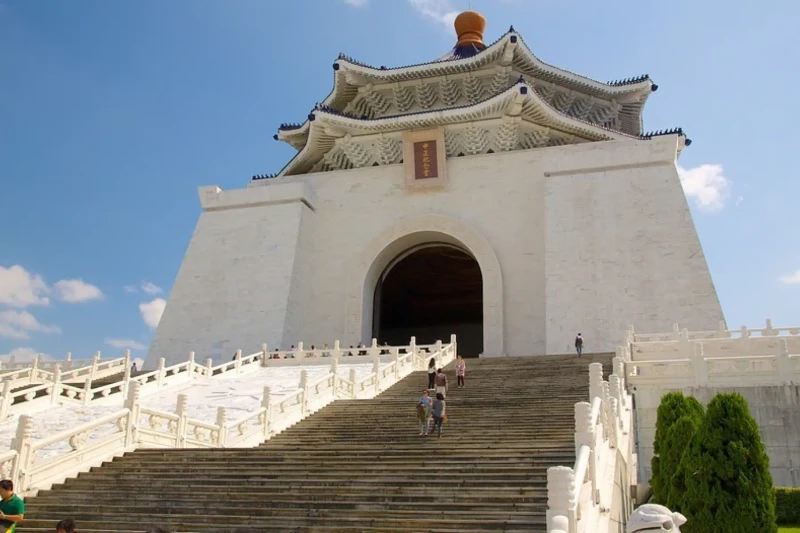 Ngày 4