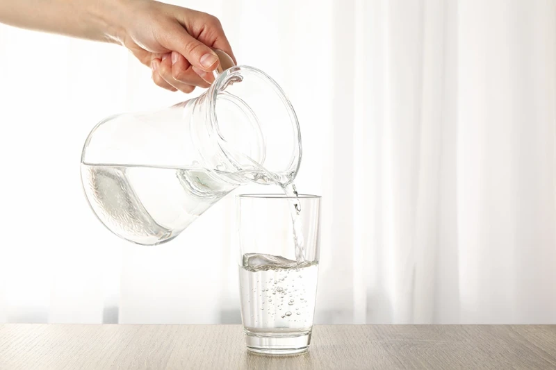 Cần Uống Bao Nhiêu Nước Mỗi Ngày Để Ngừa Sỏi Thận?