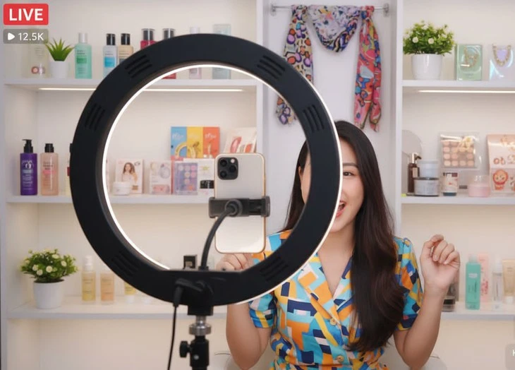 Không Thể Giao Trẻ Em cho Mạng Xã Hội: những Cái Bẫy Mua Sắm Trực Tuyến