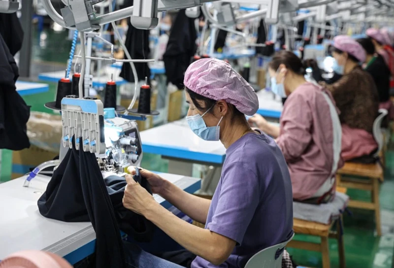 Ước Mơ 'nghỉ Hai Ngày Cuối Tuần' của Người Trung Quốc