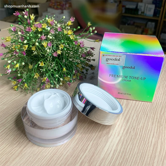 Kem Ốc Sên Dưỡng Trắng Goodal Premium Snail Tone Up Cream Hàn Quốc