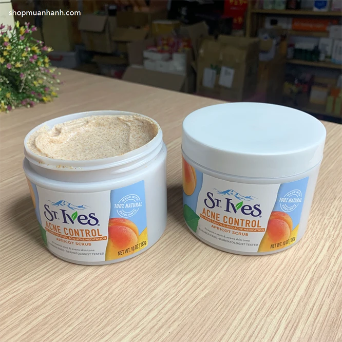 Kem Tẩy Tế Bào Chết Hương Mơ St.Ives
