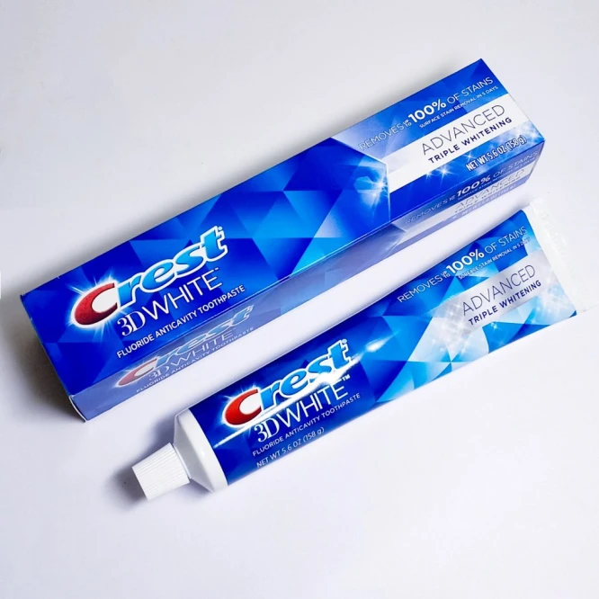 Kem Đánh Răng Làm Trắng Crest 3d White Advanced Triple Whitening