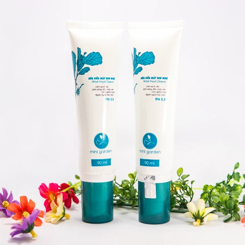 Sữa Rửa Mặt Dịu Nhẹ Witch Hazel Cleanser
