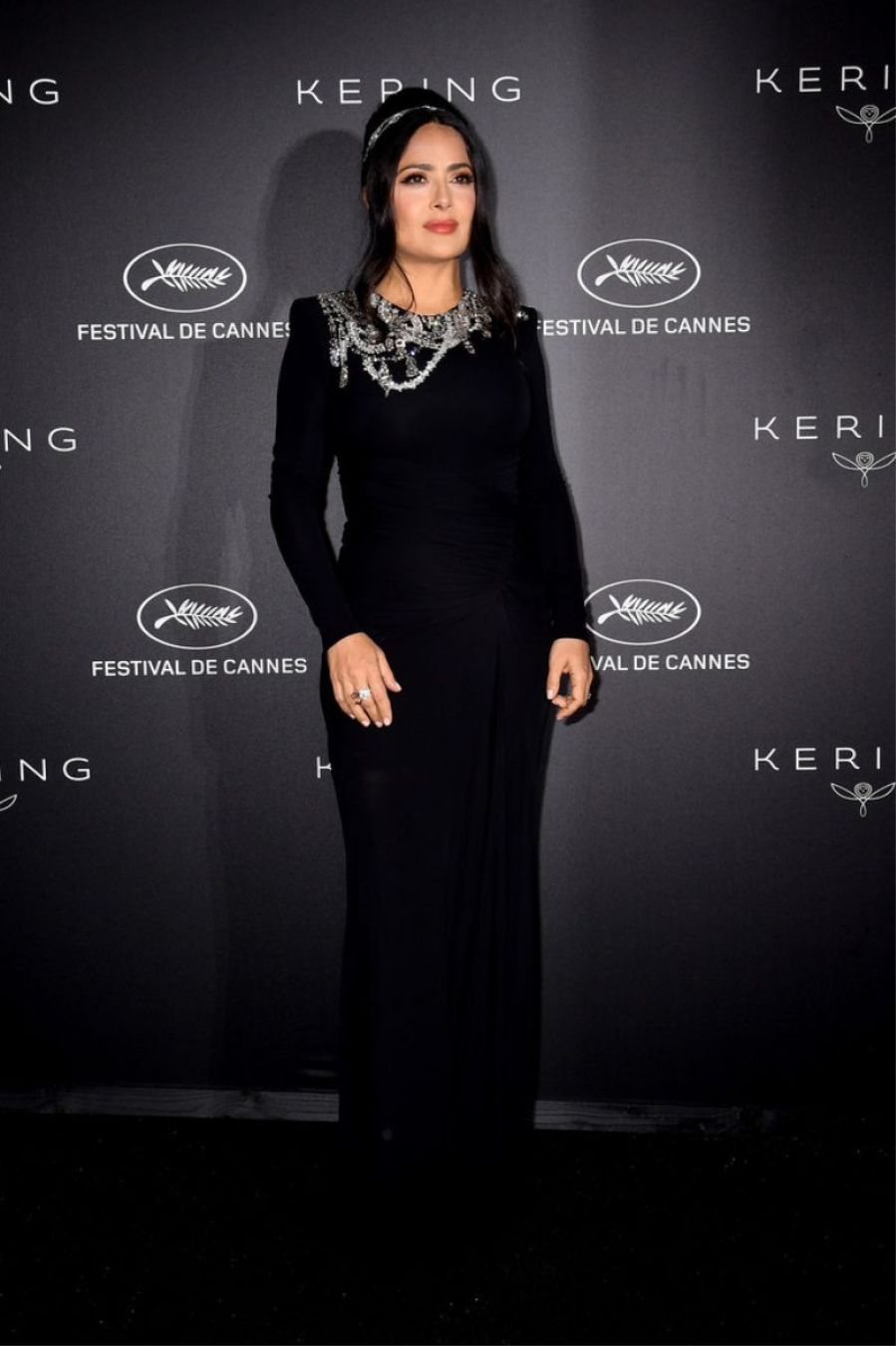 Salma Hayek mặc tôn chiều cao 1,57 m-110-1