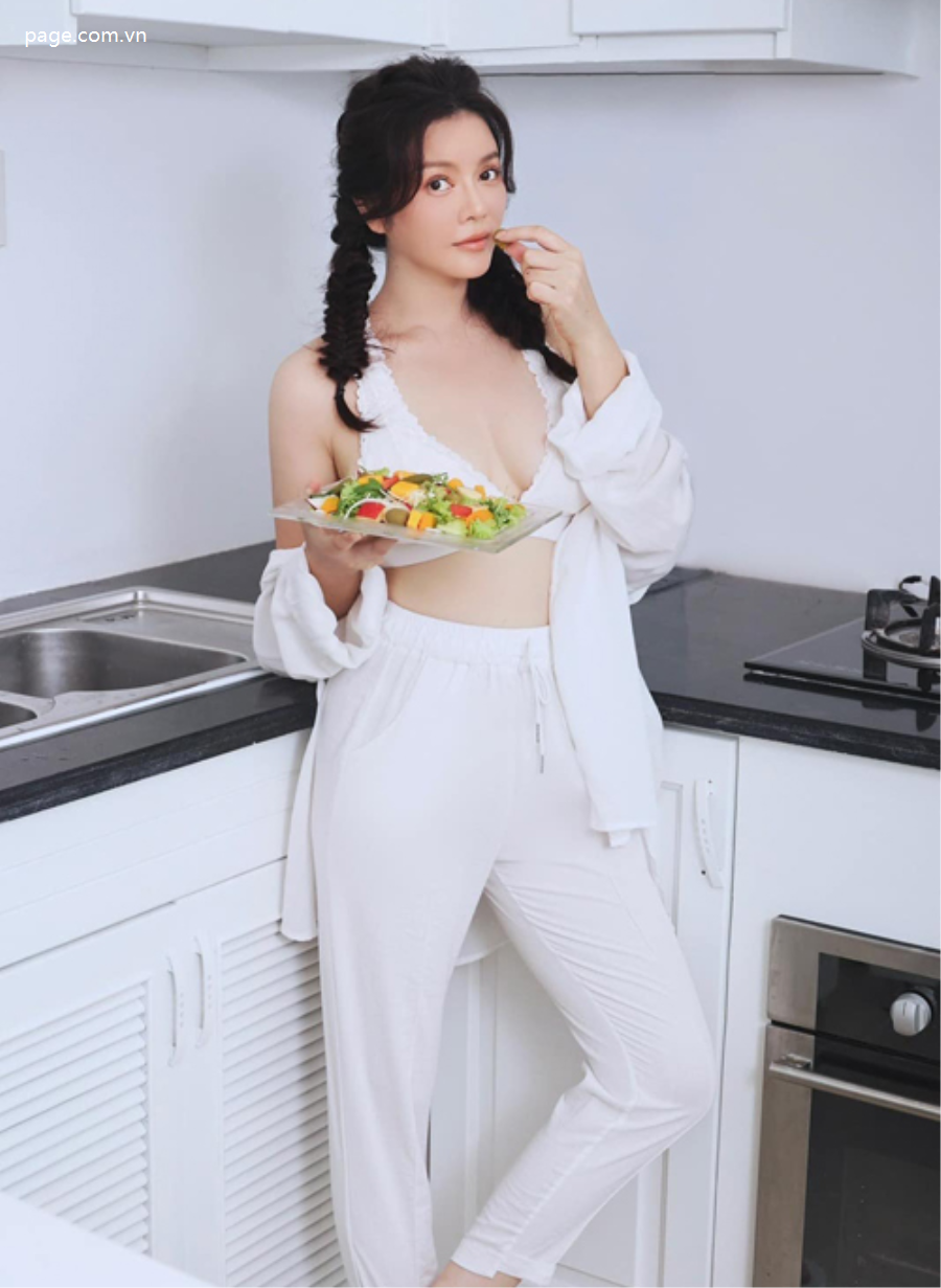 Sao Việt mặc bikini, nội y sexy vào bếp-181-1