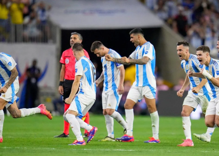 Messi cùng Argentina vào bán kết Copa America-411-1