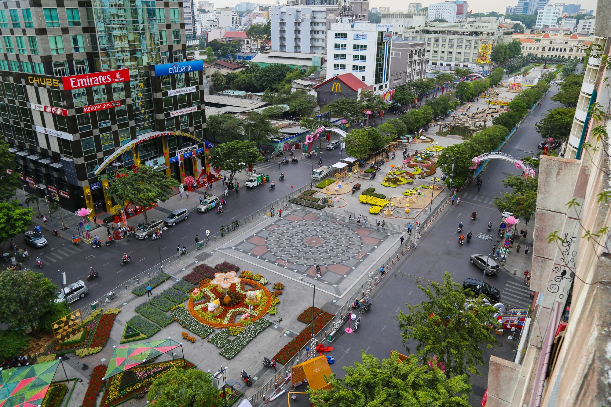 Top 10 Địa Điểm Du Lịch Nổi Tiếng Tại Thành Phố Hồ Chí Minh Bạn Không Thể Bỏ Lỡ-891-1