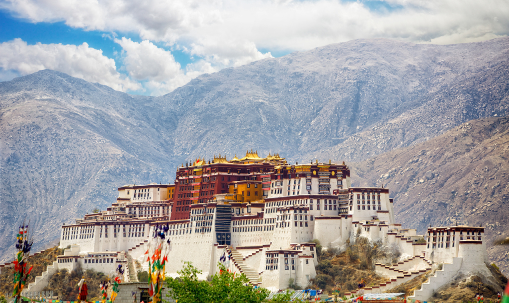 Lhasa và Cung điện Potala - Niểm kiêu hãnh của người Tây Tạng