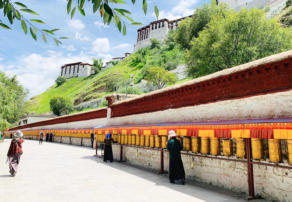 Lhasa và Cung điện Potala - Niểm kiêu hãnh của người Tây Tạng-2